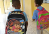 Especialista en columna pide a padres moderar peso mochilas