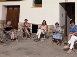 Un pueblo de Zaragoza organizó el plan más sencillo del mundo, "salir a la fresca". Han batido algo más que un récord