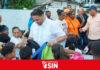 Manuel Cruz entrega computadoras, tabletas y útiles escolares a 800 niños en Los Girasoles