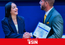 Faride Raful encabeza juramentación de nuevos dominicanos y destaca compromiso con la patria