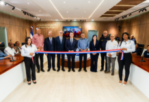 Banco Popular entrega al COE renovado Salón Político/Comunicaciones