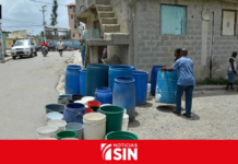 Falta de agua golpea sectores de Santo Domingo Oeste; familias llevan más de 20 días sin servicio