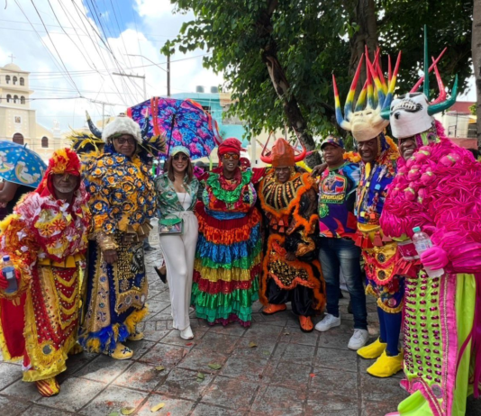 “Movimiento Leyendas del Carnaval” rescata la esencia del Carnaval de la Restauración y vuelve a llevar el carnaval a los barrios capitalinos