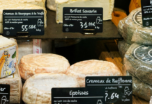 La sequía está obligando a Francia a hacer algo hasta hace poco inimaginable: replantearse cómo elabora sus quesos más famosos