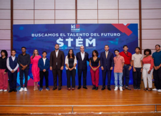 Presidente Abinader entrega reconocimientos del Indotel a más de 170 estudiantes destacados en el concurso “Buscamos el Talento del Futuro”