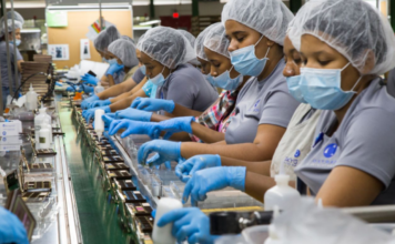 Casi 100,000 trabajadores en RD tienen “pluriempleo” en el sector formal para subsistir