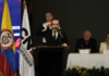 Colombia asiste a inusual cambio presidencial entre distanciados Petro y De la Espriella