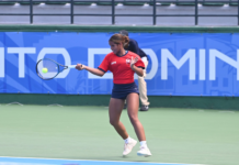 De la Cruz y Zamburek otorgan victorias a tenis dominicano