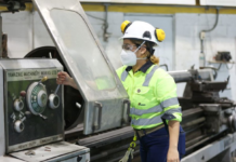 Participación femenina en industria cementera va en lento crecimiento