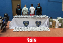 Policía Nacional captura a dos hombres por robo en almacén comercial del Distrito Nacional