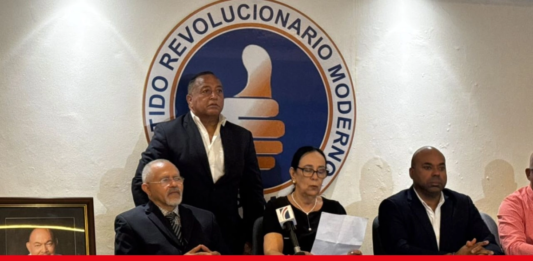 Esposa de Ramón Alburquerque asume dirección de la Corriente Alternativa Democrática