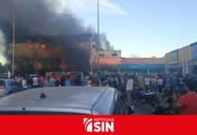 Apresan a más de 17 personas por saqueo durante incendio en tienda L&R Comercial