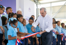 En atención a fortalecer el deporte y la formación integral de estudiantes, presidente Abinader inaugura techado en politécnico de San Juan