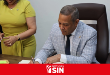 Senador Franklin Romero dona equipos para fortalecer la red WiFi de la UASD Recinto SFM