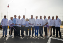 Presidente Luis Abinader inaugura en Matanzas nuevo puente sobre el río Galeón y asfaltado de calles, para fortalecer la conectividad vial y la productividad de Peravia