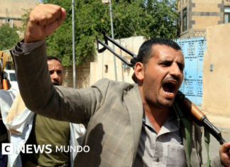 Por qué el estrecho de Bab el‑Mandeb es clave para el comercio mundial y cómo el avance de los hutíes podría desencadenar una crisis marítima