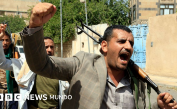 Por qué el estrecho de Bab el‑Mandeb es clave para el comercio mundial y cómo el avance de los hutíes podría desencadenar una crisis marítima