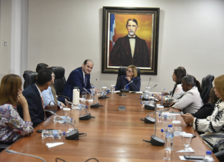 Diputados piden explicaciones al director del INABIE sobre alimentación escolar y contrataciones