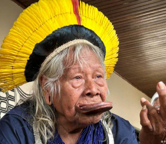 El cacique Raoni sufre cáncer y recibe cuidados paliativos