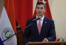 Peña destaca logros de su gestión y mejoras para 2027 en medio de conflicto con médicos