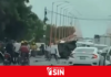 Reportan accidente de tránsito en el puente Higuamo; vehículo quedó volcado