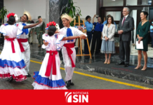 Ministro de Educación recibe visita de embajadora de Estados Unidos y abordan áreas de cooperación