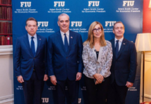 Presidente Luis Abinader presenta al país ante empresarios internacionales como destino competitivo para nuevas inversiones; proyecta nuevas oportunidades en semiconductores, turismo y tierras raras