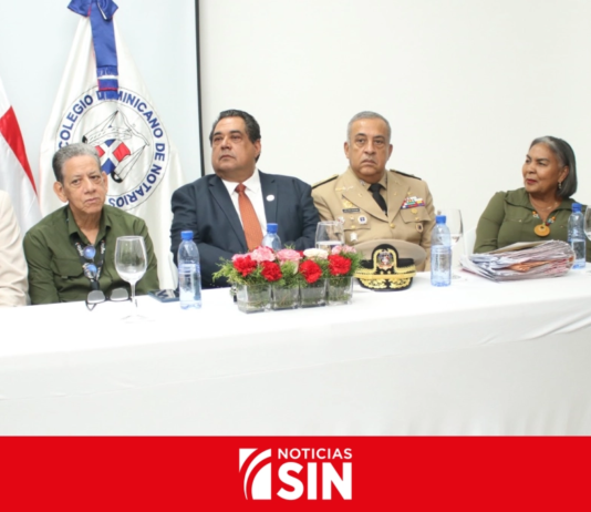 Permiso digital de menores genera RD$1.3 millones para notarios durante agosto
