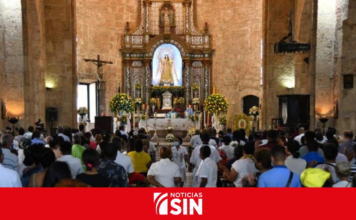 Feligreses acuden a las iglesias por el Día de las Mercedes