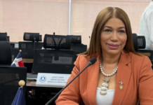 Parlacen aprueba propuesta de Silvia García para regular uso de tecnología en menores