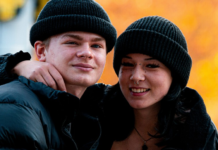 Alguien ha estudiado la "recesión sexual" de la Gen Z y se ha encontrado con dos viejos conocidos: crisis de vivienda y empleo