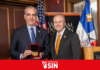 Abinader recibe máxima distinción de William Paterson University