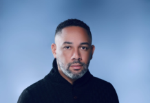 Cristian Berroa presenta “Yo Daría”, una canción para quienes permanecen en el corazón El cantante y compositor estrena el primer sencillo de su próxima producción discográfica, actualmente en su etapa final Santo Domingo, República Dominicana. El cantautor dominicano Cristian Berroa estrena “Yo Daría”, su nueva propuesta musical, un tema cargado de sentimiento con el que el artista inicia una nueva etapa de su carrera y presenta el primer sencillo promocional de su próxima producción discográfica, proyecto que actualmente se encuentra en su fase final de elaboración. “Yo Daría” nace de una experiencia que, tarde o temprano, toca la vida de todos: la pérdida de alguien importante. La canc