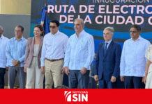 Abinader y David Collado inauguran la Ruta de Electromovilidad en Ciudad Colonial