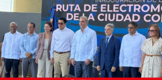 Abinader y David Collado inauguran la Ruta de Electromovilidad en Ciudad Colonial