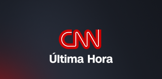 Un "incidente violento" entre pilotos provocó el desvío del vuelo a Israel y una emisión de emergencia, según fuentes