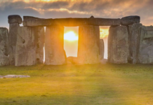En 1961, un hombre conectó Stonehenge a un IBM. Encontró 56 agujeros y una teoría fascinante: "Está conectado al Sol y la Luna"