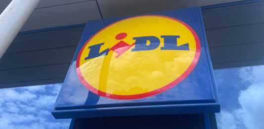 Hoy en Lidl el escritorio elevable que soluciona la falta de espacio en despachos y zonas de estudio pequeñas