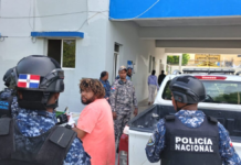 Policía Nacional apresa a individuo señalado por daños a propiedades y comportamiento agresivo en Barahona