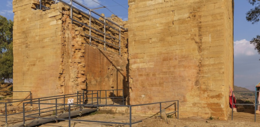 Si la pregunta es si África tuvo un "rascacielos" hace 2.800 años, la respuesta de las matemáticas es que, técnicamente, sí