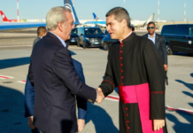 Abinader se reunirá con Parolin tras suspensión de audiencia con el papa León XIV