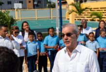 Abinader dice hay 70 prófugos con muchas fichas, pide que se entreguen porque un equipo los busca