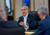 Presidente Luis Abinader mantiene a raya el alza de combustibles y absorbe hasta 200 pesos por galón en el transporte