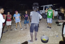 Del naufragio al baile: vecinos de Santiago de Cuba acogen a cinco pescadores haitianos tras cinco días a…