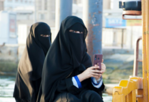 La Comunidad Valenciana ha abierto el melón más espinoso de la educación española: el veto al burka en las escuelas