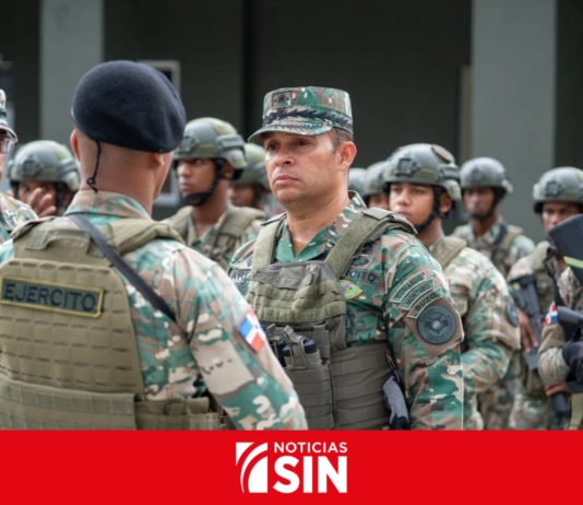 Ejército inspecciona vigilancia y controles de seguridad en la frontera sur
