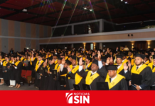 UNIREMHOS gradúa 598 profesionales; rector pide mayor inversión para prevenir inundaciones