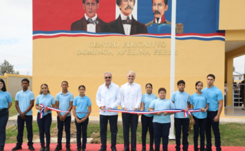 Tras años de espera, presidente Luis Abinader inaugura dos centros educativos en Santiago con 15 nuevas aulas que beneficiarán a más de 500 estudiantes