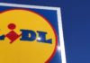 Hoy en Lidl, por 9,99 euros, la mesa plegable para usar el portátil y la tablet en el sofá o la cama: tiene portabebidas y hasta cajón